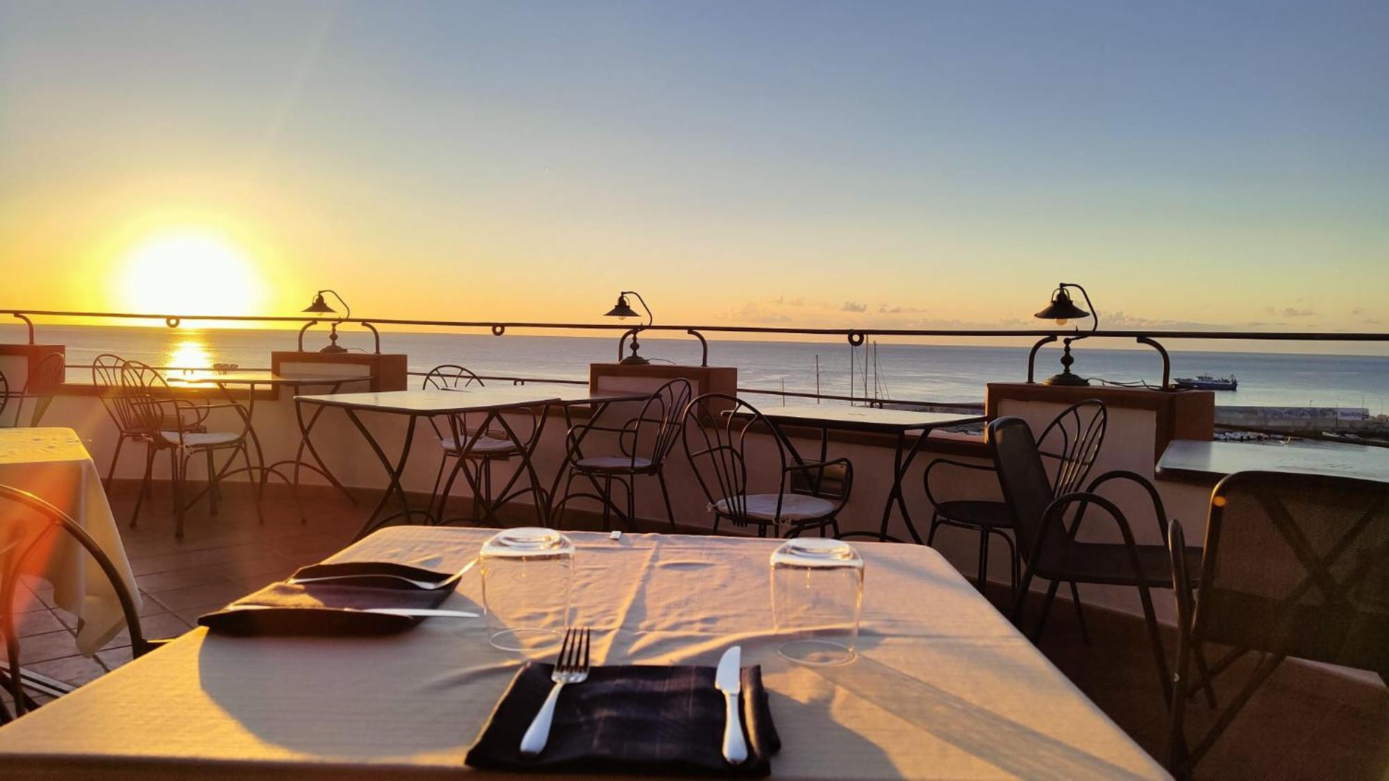 Bue Marino Hotel & Roof Lounge Кала-Гононе Екстер'єр фото