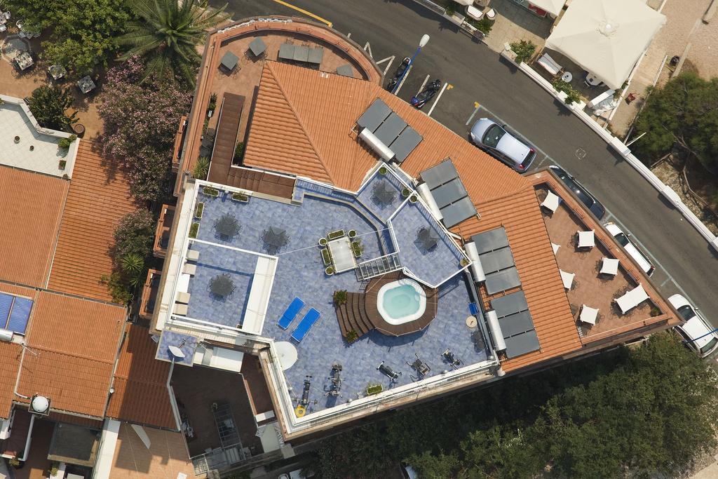 Bue Marino Hotel & Roof Lounge Кала-Гононе Екстер'єр фото
